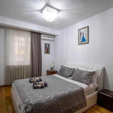 Cozy Apartment On Kostava Tbilisi Eksteriør billede