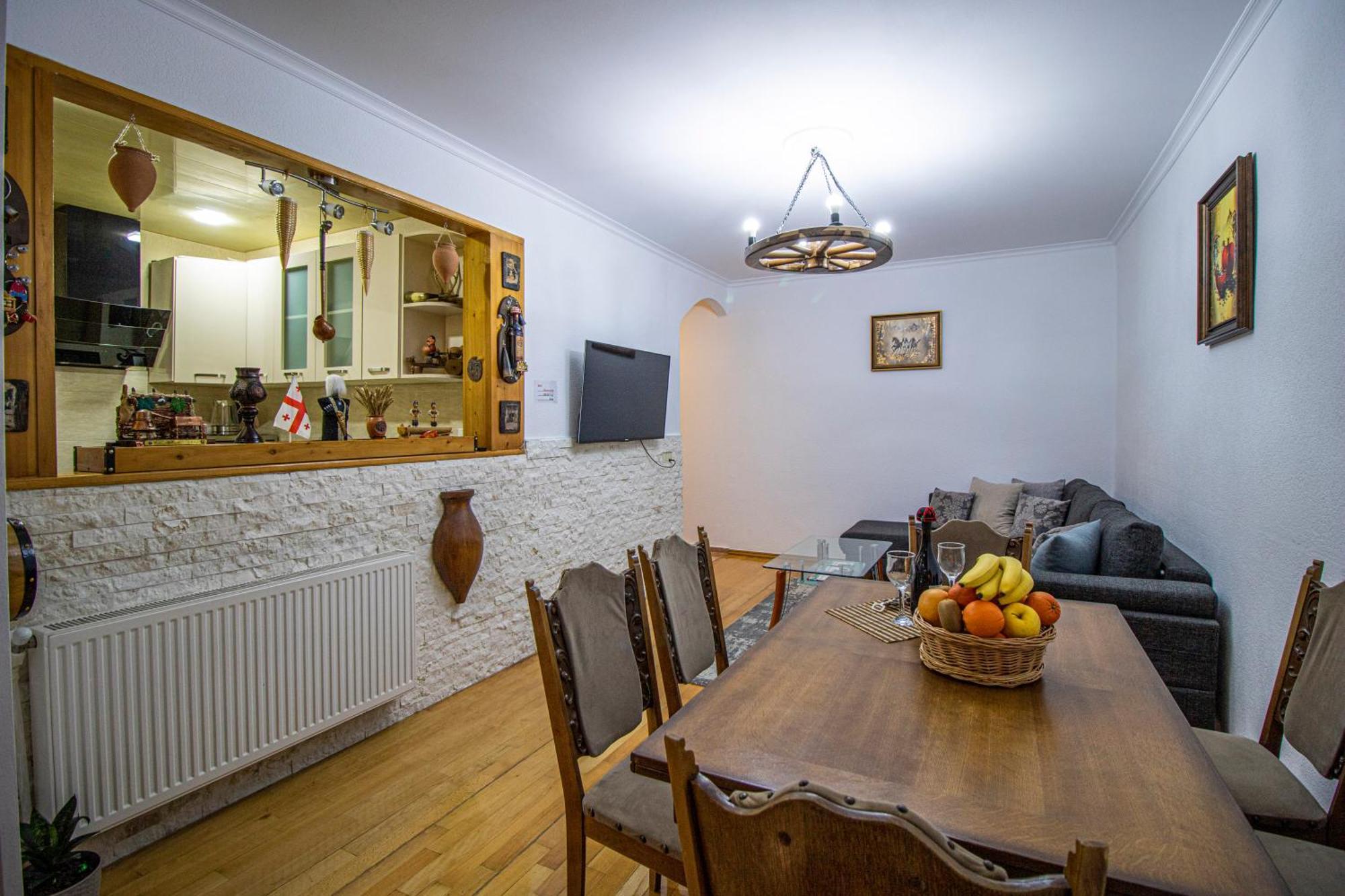 Cozy Apartment On Kostava Tbilisi Eksteriør billede