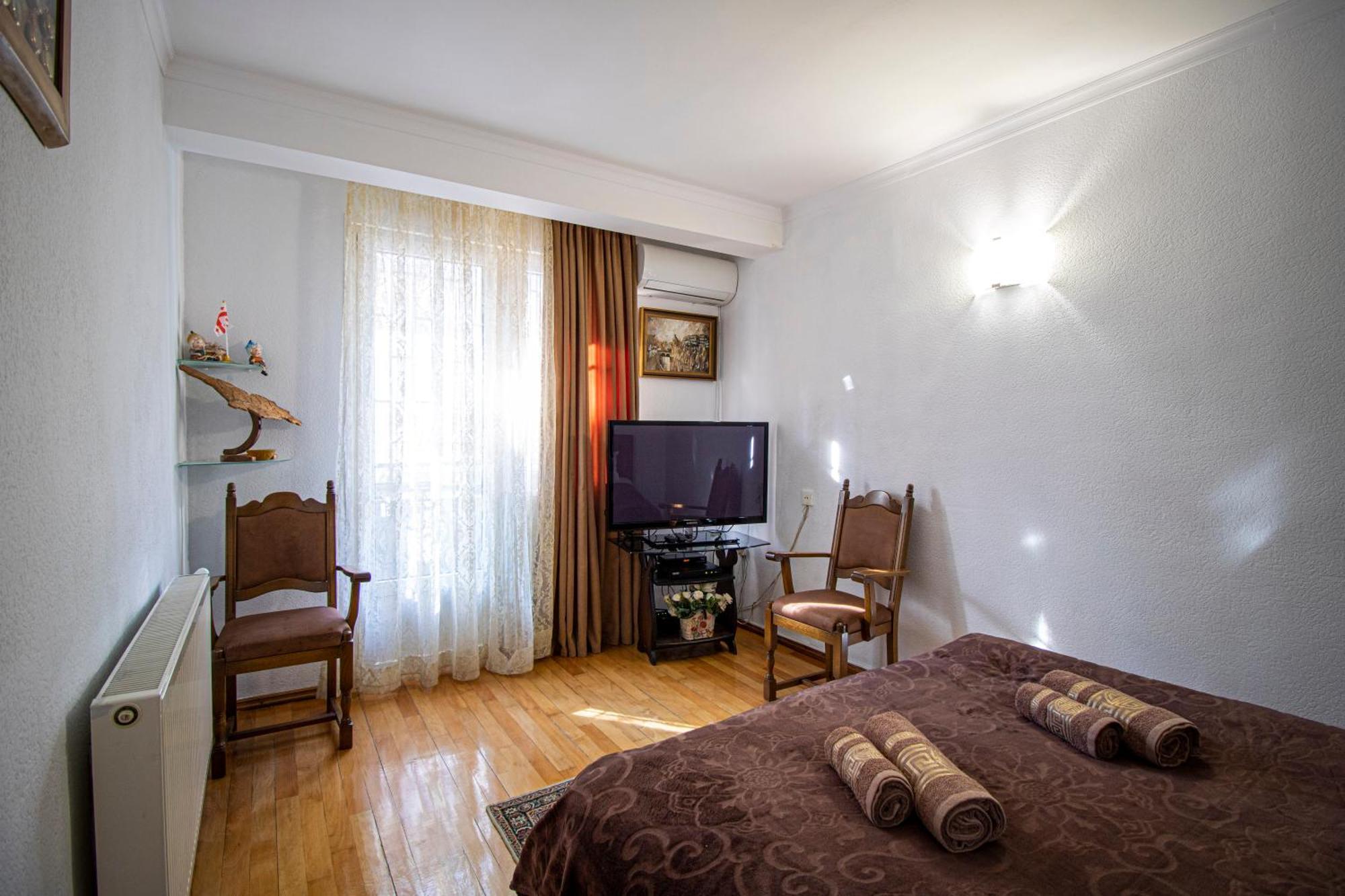 Cozy Apartment On Kostava Tbilisi Eksteriør billede