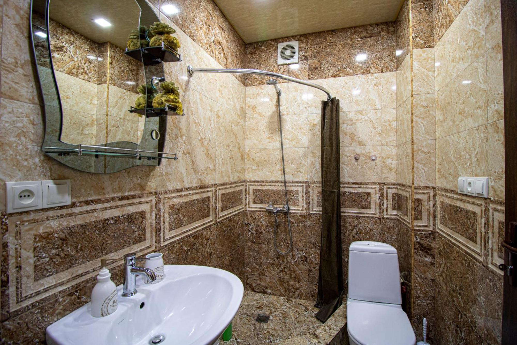Cozy Apartment On Kostava Tbilisi Eksteriør billede